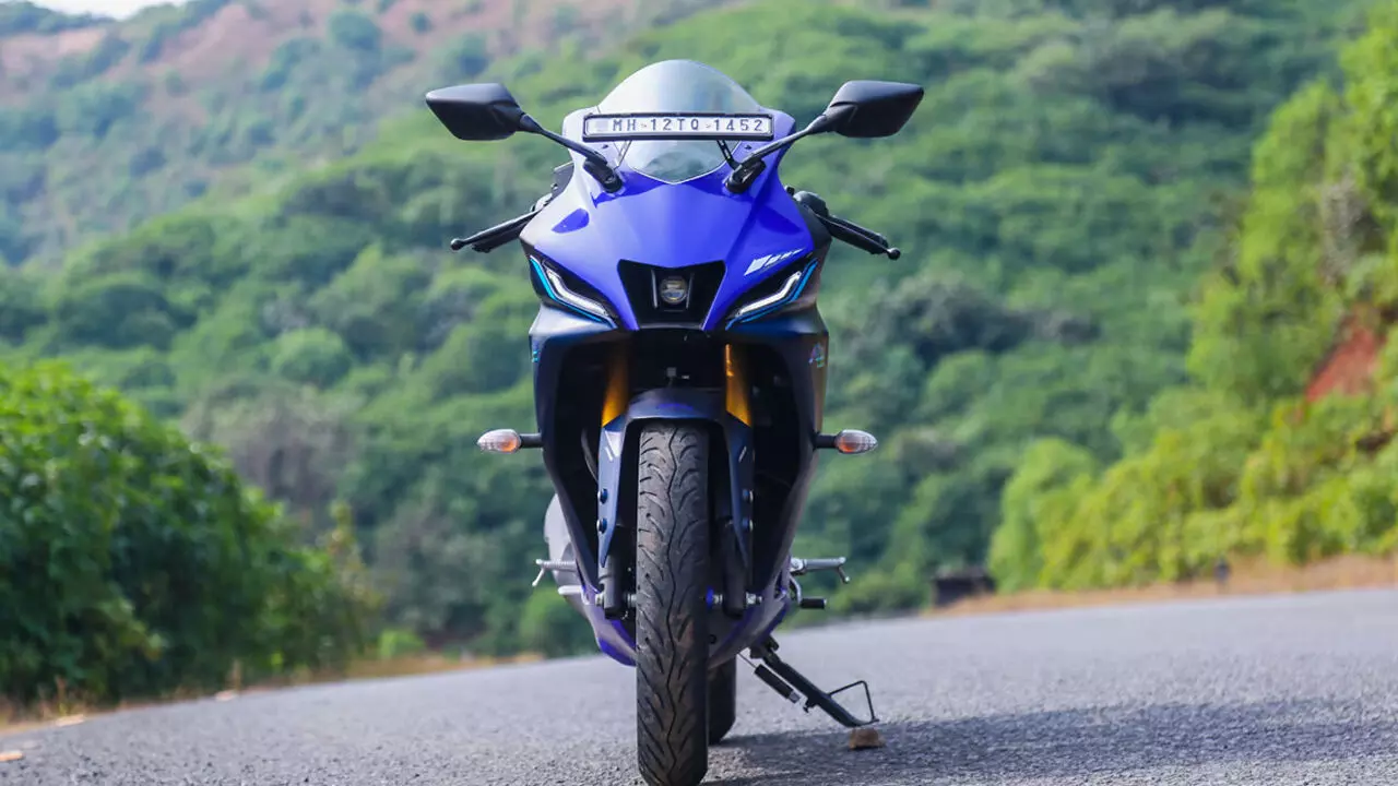 Yamaha R15: Unleash Your Inner Rider with Sleek Design and Powerful Performance