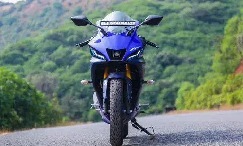 Yamaha R15: Unleash Your Inner Rider with Sleek Design and Powerful Performance