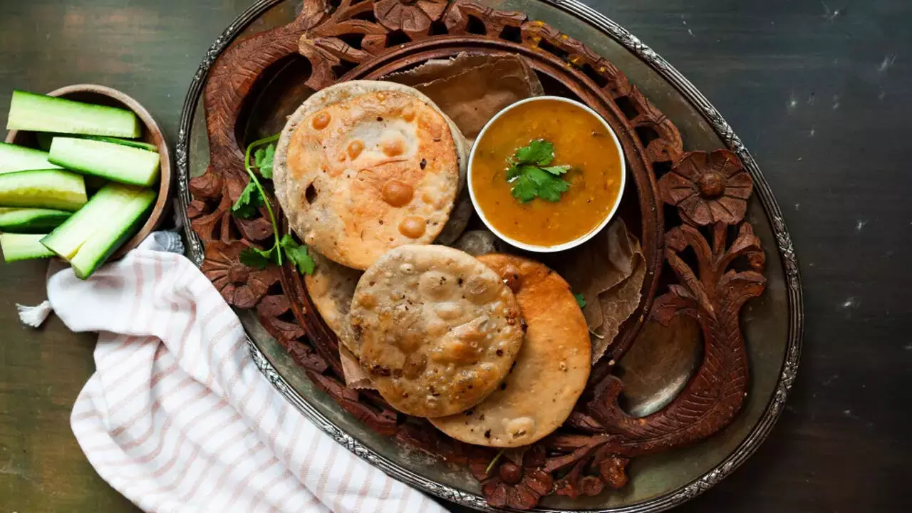 Crispy, Flaky Dal Kachori: A Step-by-Step Guide for Indian Street Food Lovers