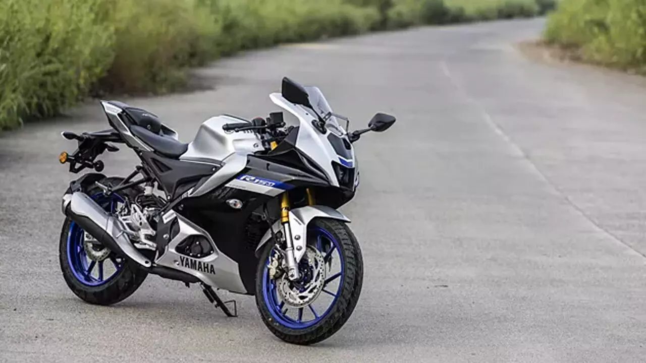 Yamaha R15 V4: Unleashing MotoGP Power in a 155cc Package