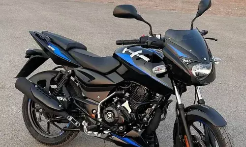 Bajaj Pulsar 125: A Stylish and Feature-Packed Commuter Bike