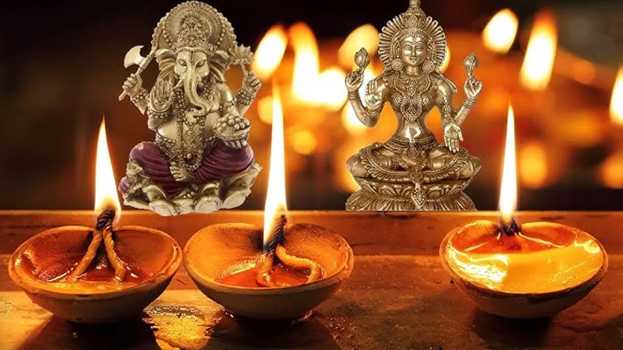 Diwali 2024: When is the Best Time to Perform Lakshmi Puja?