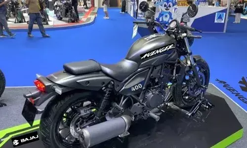 Bajaj Avenger 400: The Ultimate Cruiser Bike Experience - Powerful Engine, Comfortable Ride