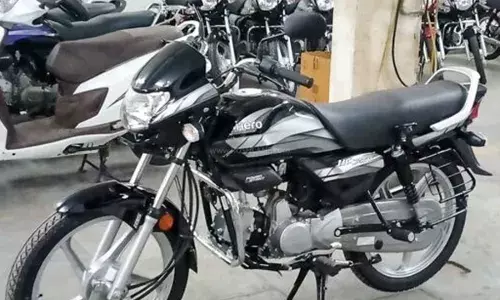 Hero HF Deluxe: Affordable Mileage Marvel - Own it for Just ₹10,000 with 90KM/L Mileage