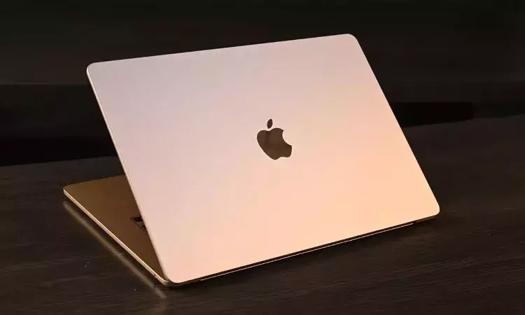 Apple MacBook Air 2020: A Stylish and Powerful Laptop for Work and Play